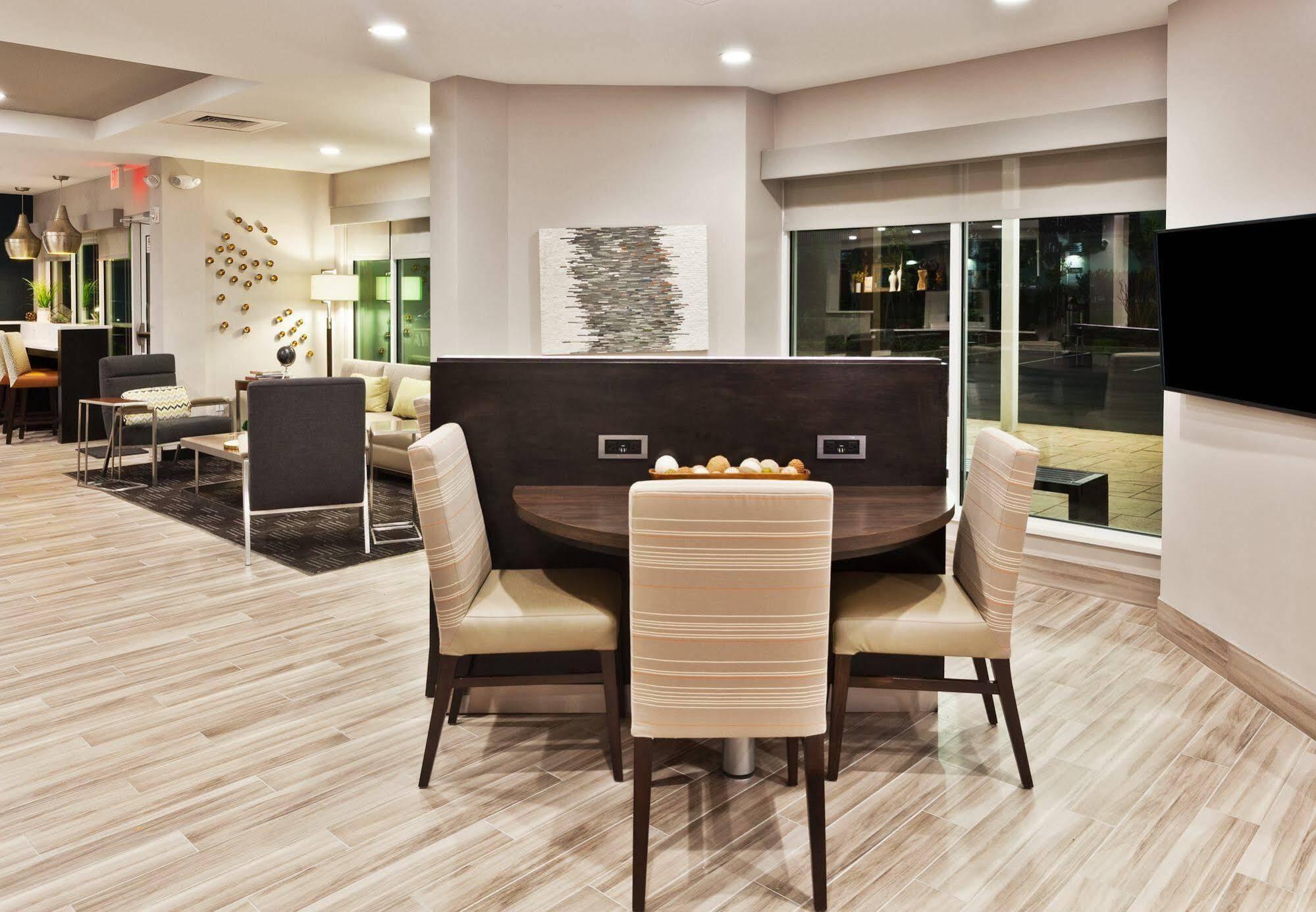 Towneplace Suites By Marriott Montgomery Eastchase Εξωτερικό φωτογραφία